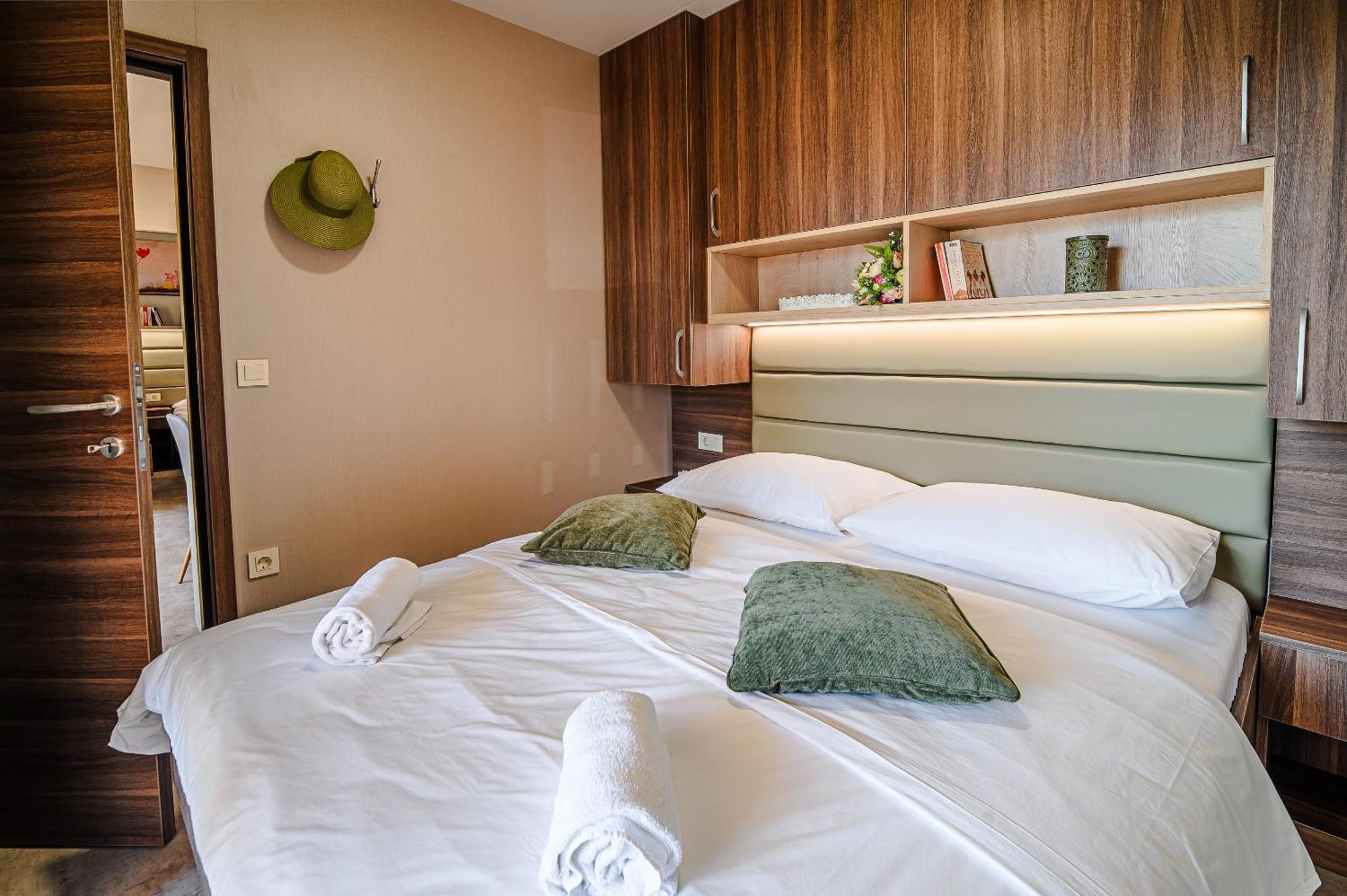 Premium Mobile Homes With Thermal Riviera Tickets Catez ob Savi Room photo